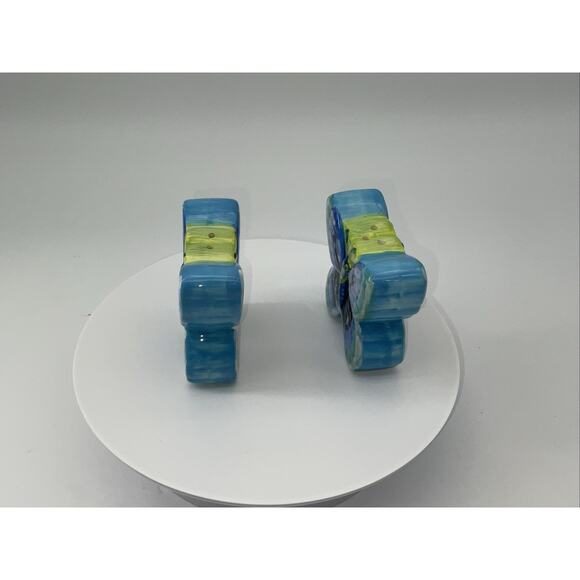 Butterfly Shaped Salt & Pepper Shaker Set, Great Gift Opportunity - Picture 2 of 5